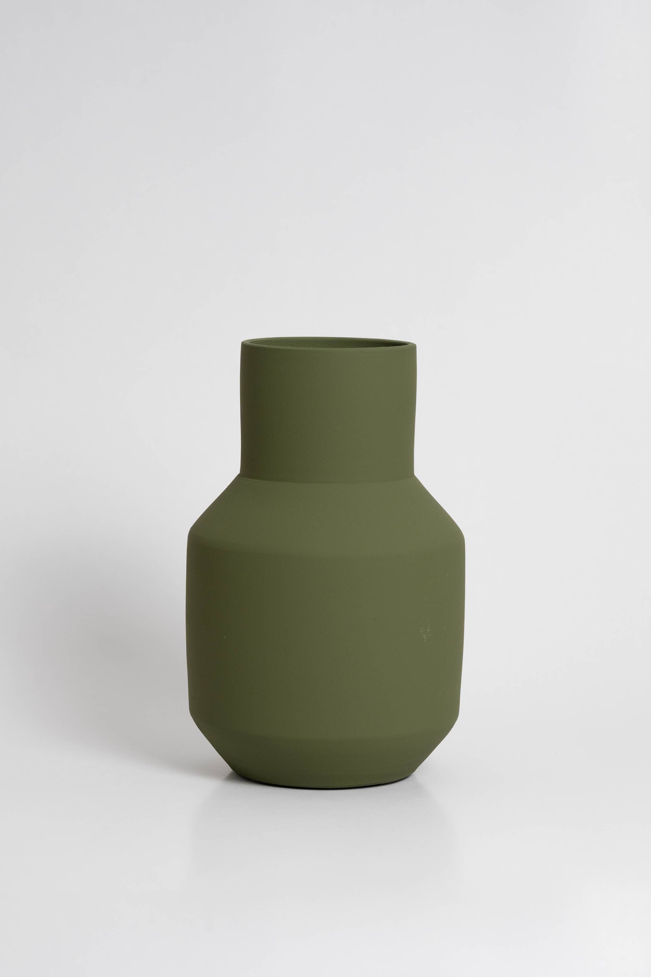 Jarrón Sado verde oliva de cerámica, ideal para flores secas: Verde