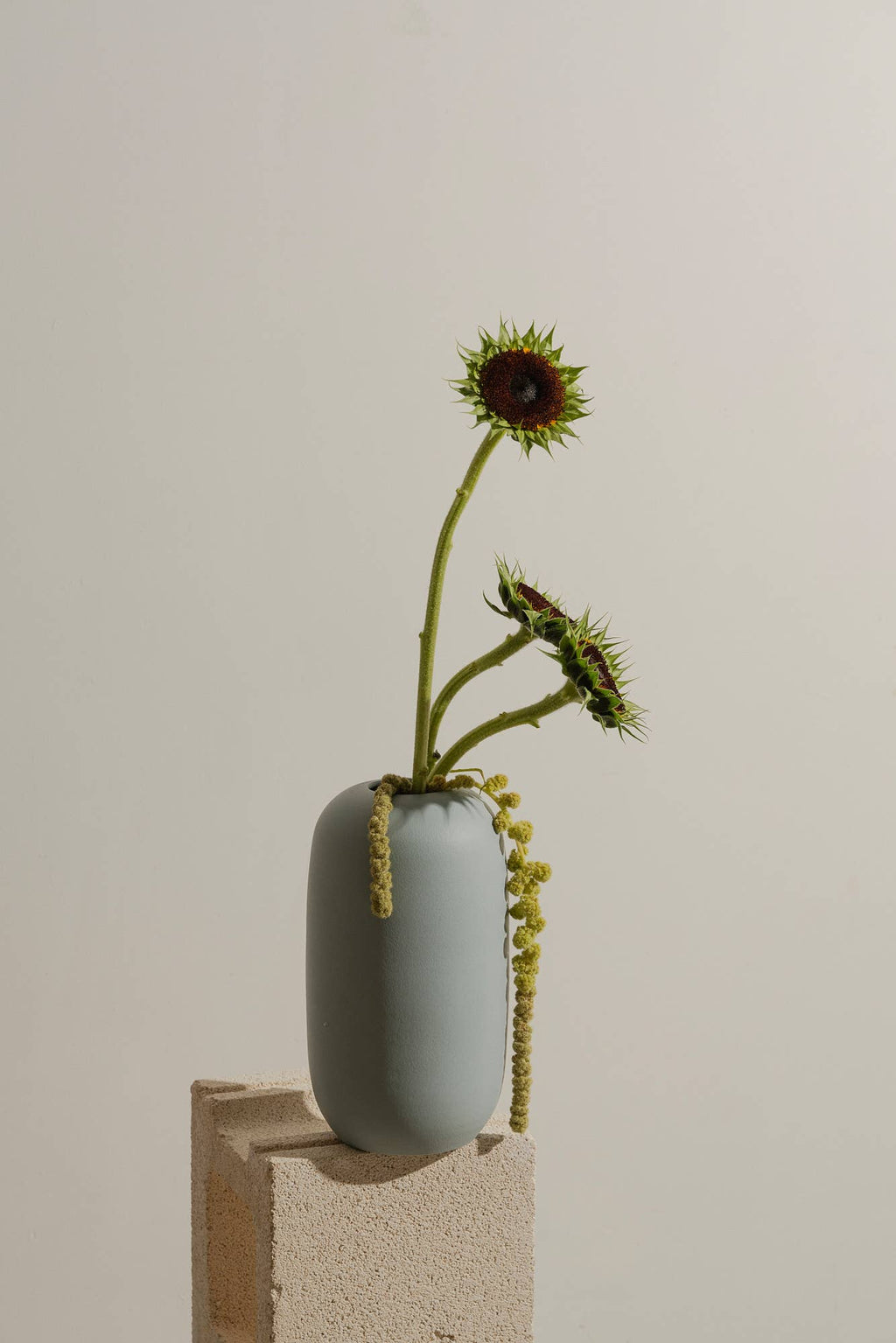 Jarrón Dune 45 azul claro para flores y decoración del hogar: Azul